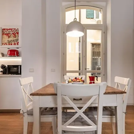 Apartament Book Lovers@arenatheatre Werona