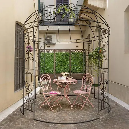 Book Lovers@arenatheatre 아파트 *