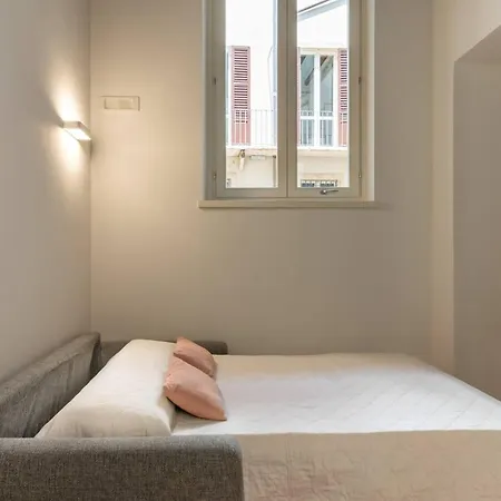 Book Lovers@arenatheatre Apartment